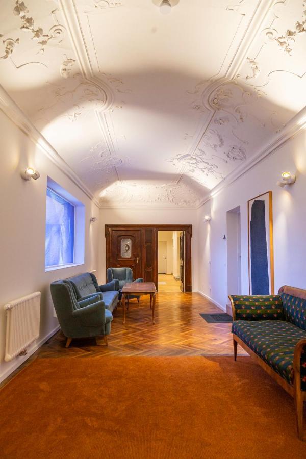 Apartment In Historischer Villa Mit Parkplatz กรุนเอา อิม อาล์มทาล ภายนอก รูปภาพ